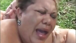 Abuela gorda sexo al aire libre - MuyGordas.com
